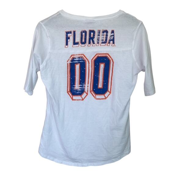 KA for Her Knights Apparel University of Florida Gators V-Neck T-Shirt - XL - Picture 3 of 5